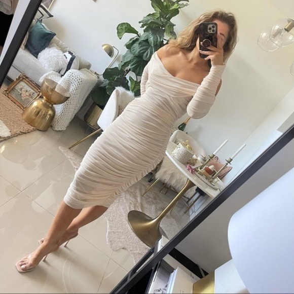 HOUSE OF CB Anais Romantic Ivory Cream White Off Shoulder